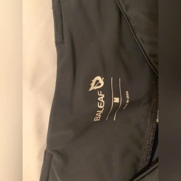 Baleaf shorts - Picture 3 of 3